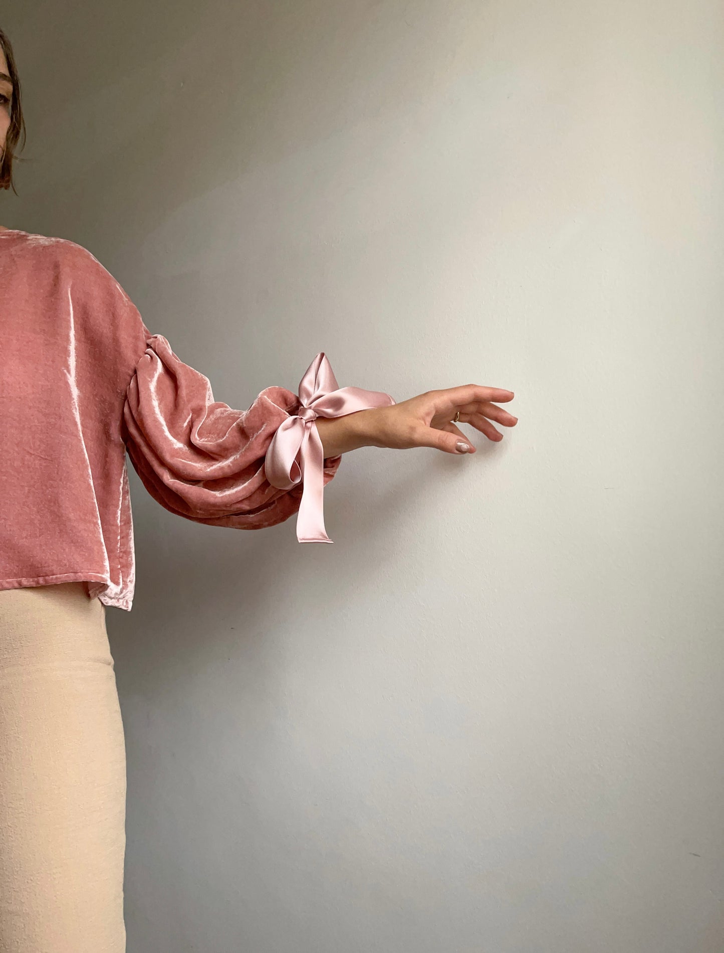Susan Blouse Velvet Silk