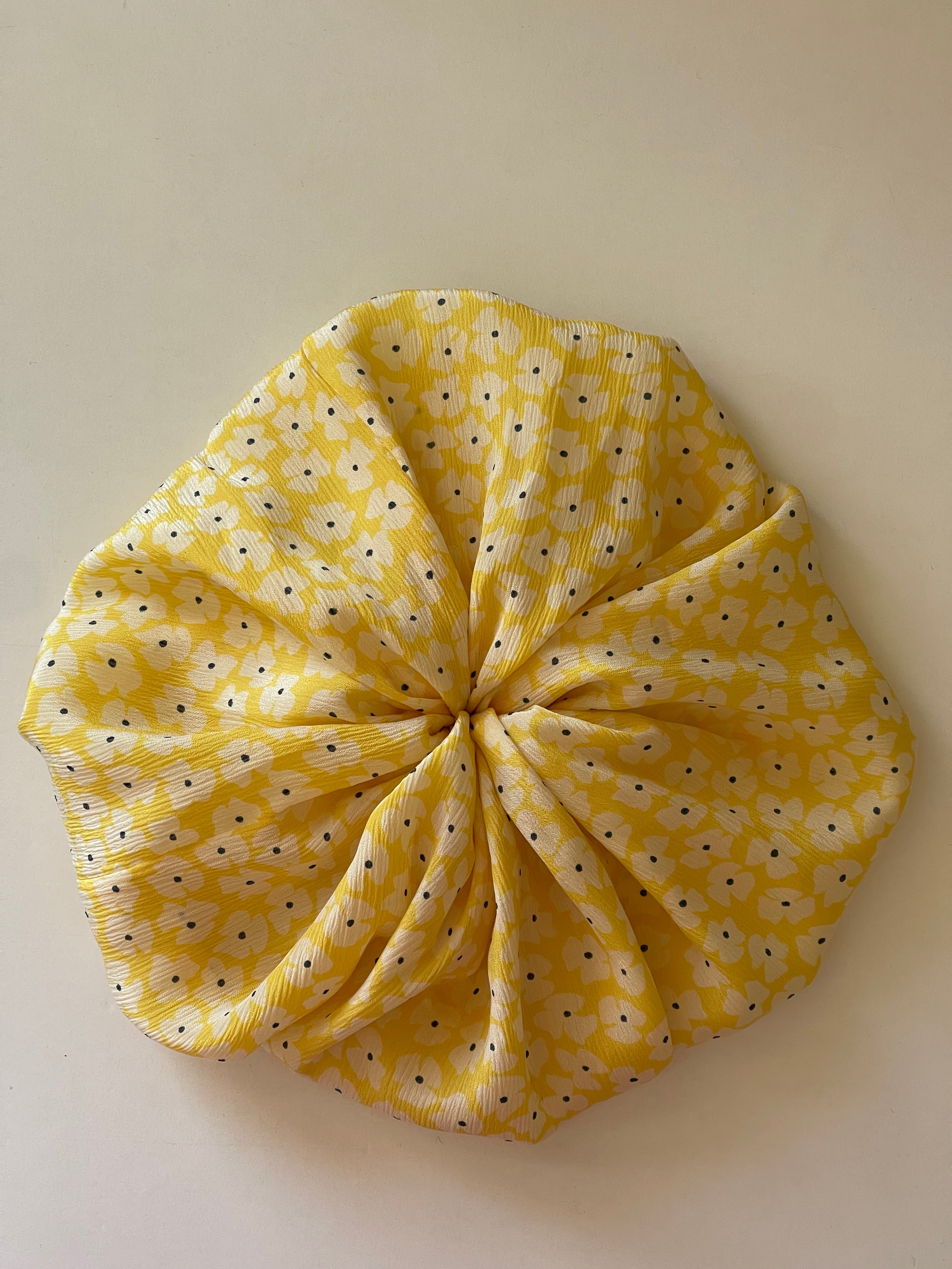 Mega scrunchie