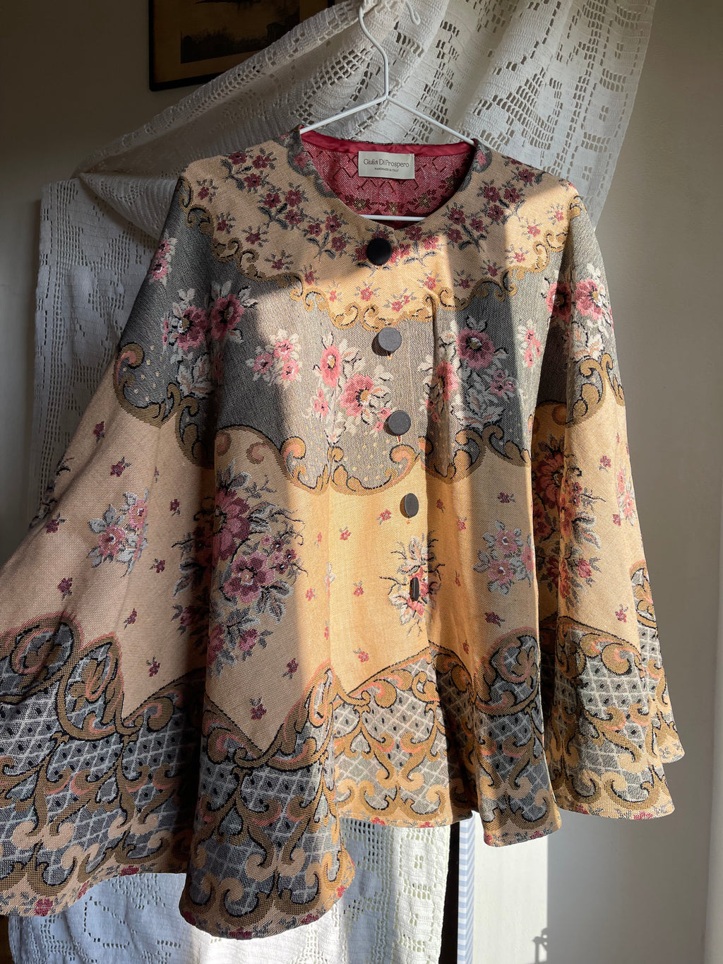 Mantello ampio corto