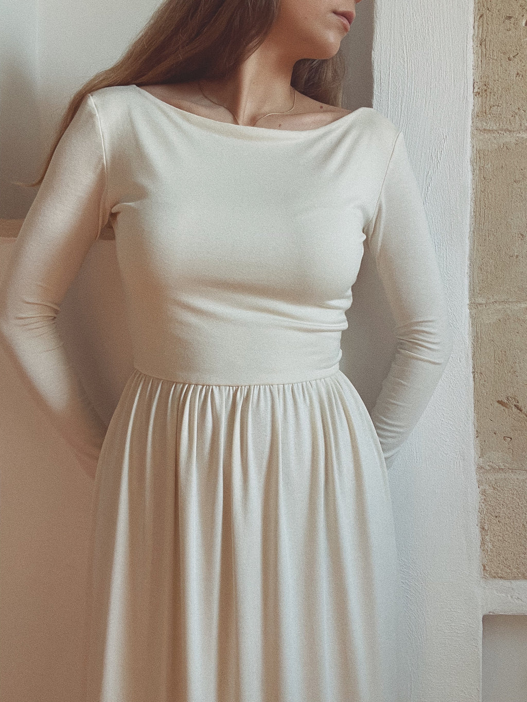 Vestito con scollo quadrato