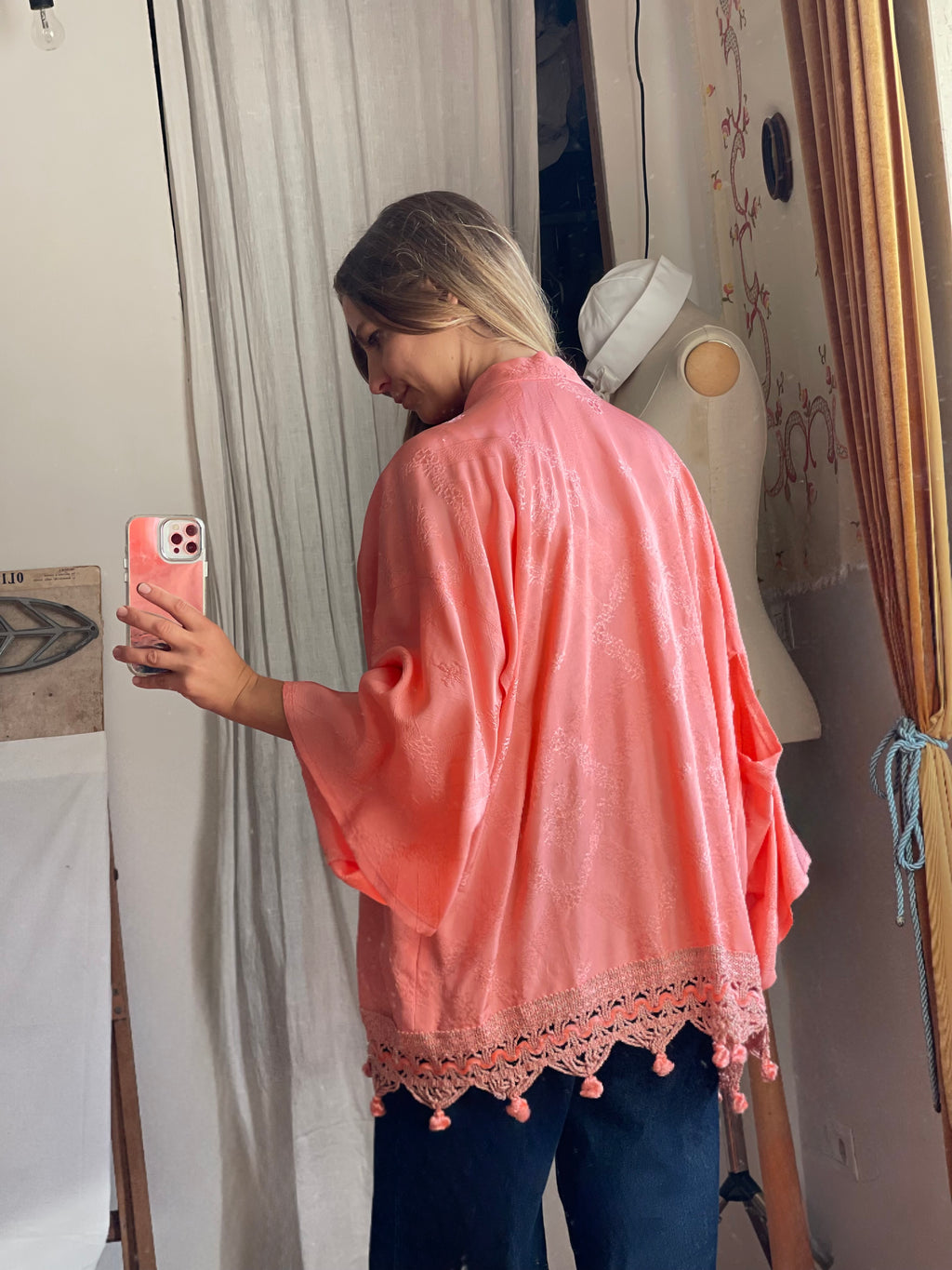 Kimono corto con passamaneria