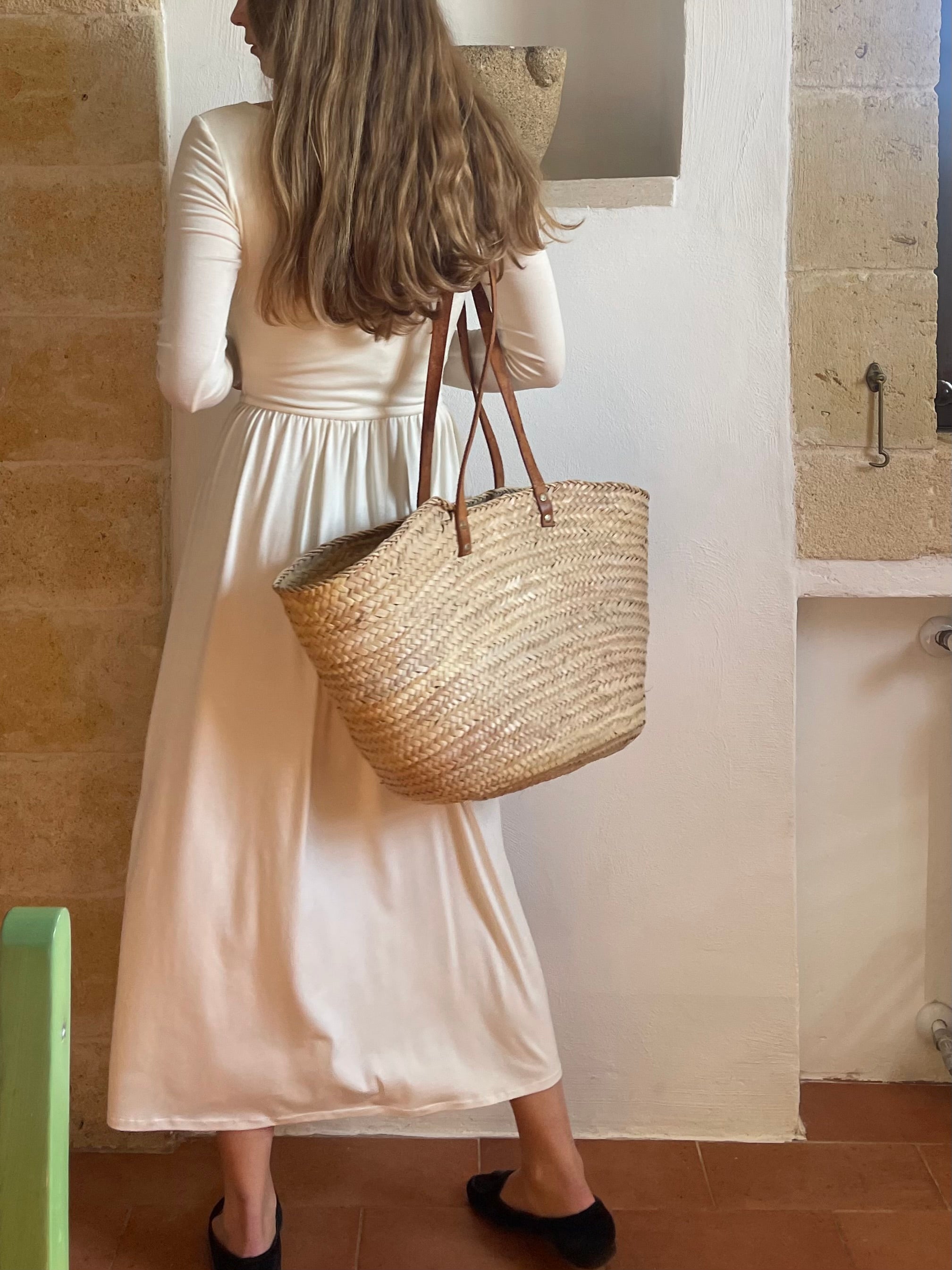 Vestito con scollo quadrato