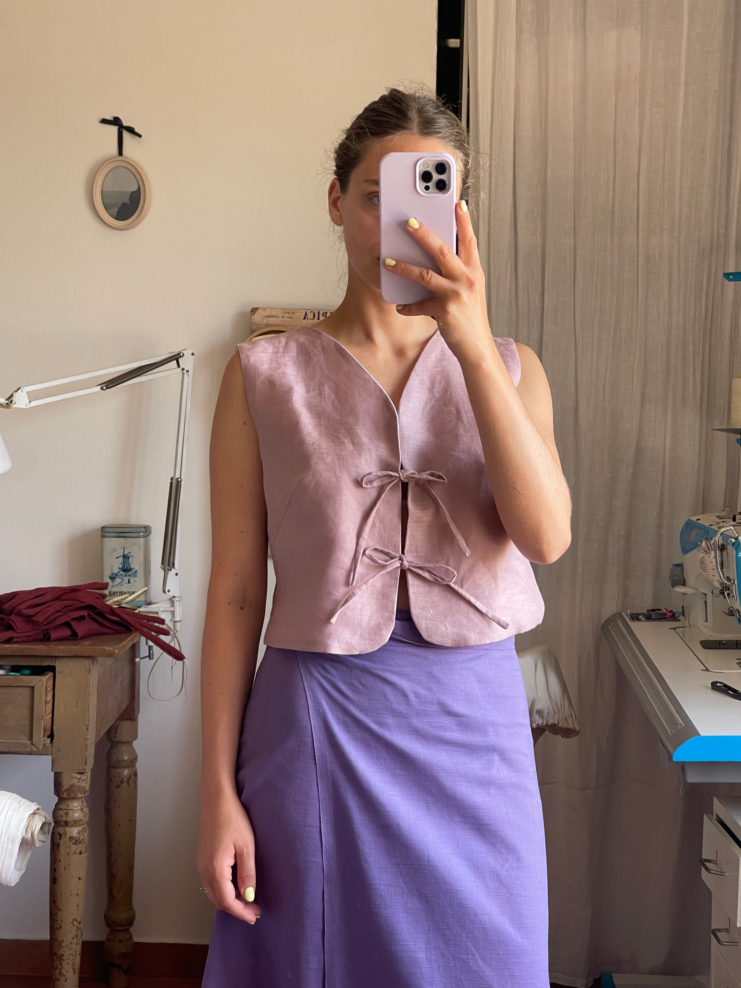 Mauve linen Primula vest