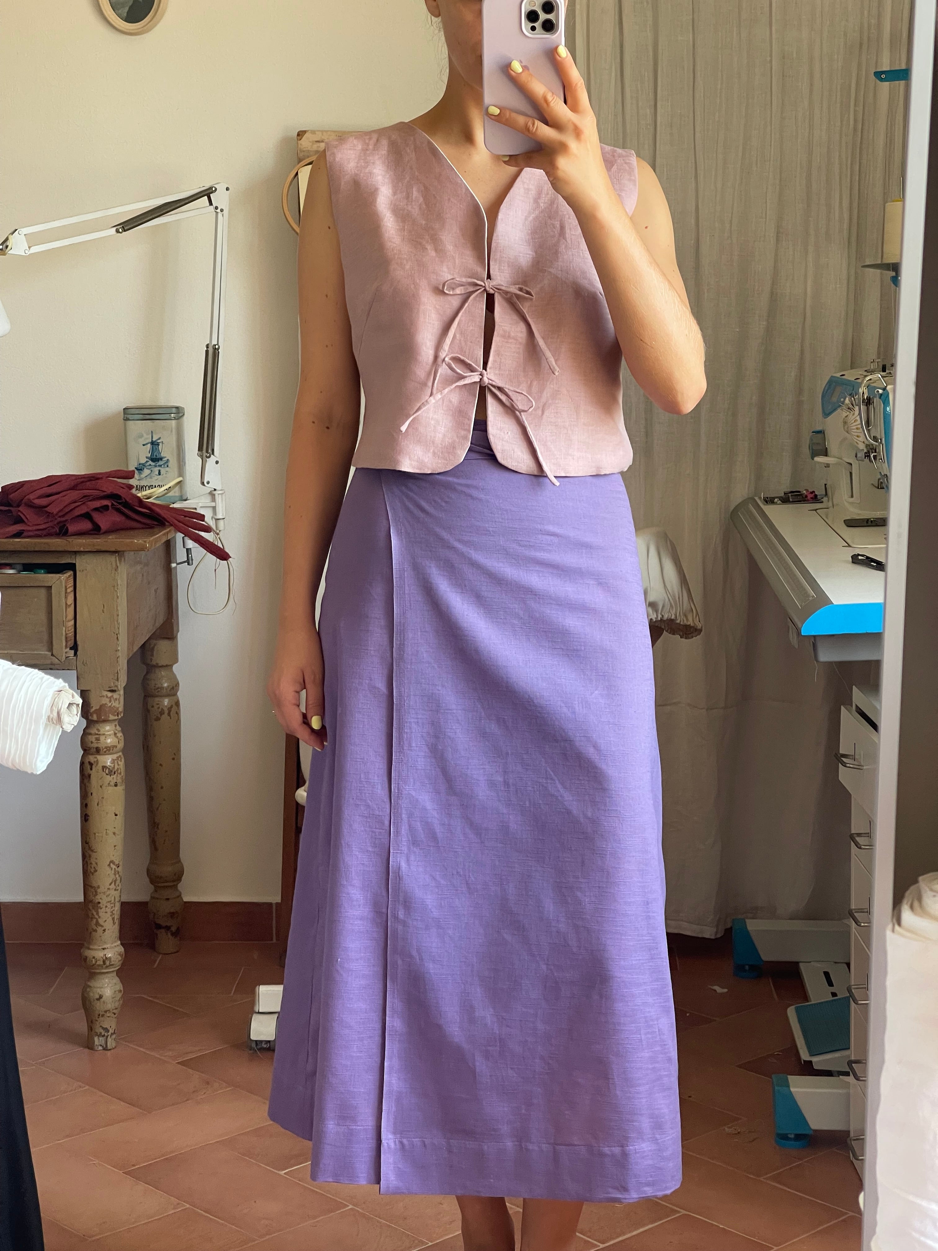 Mauve linen Primula vest
