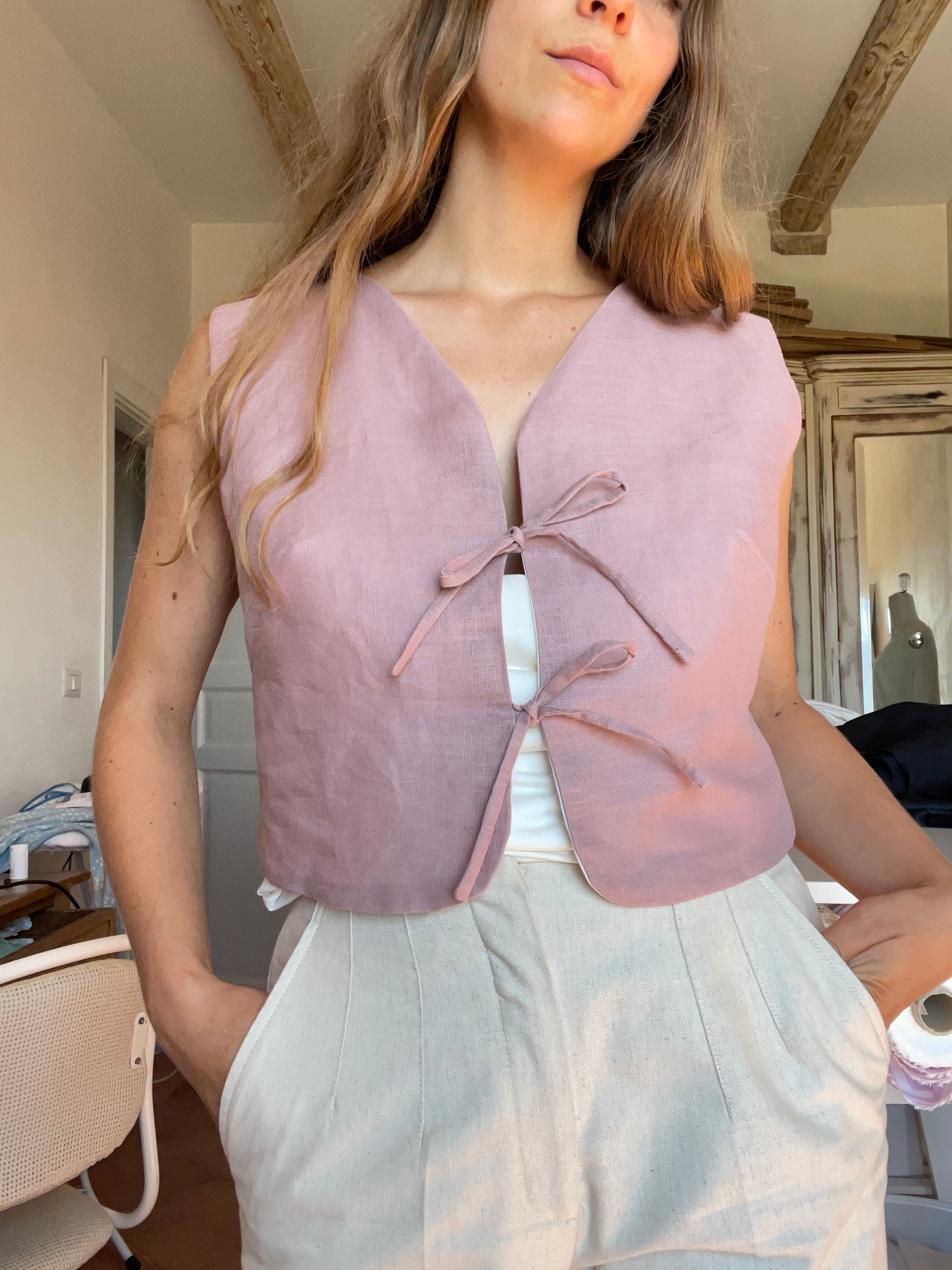 Mauve linen Primula vest