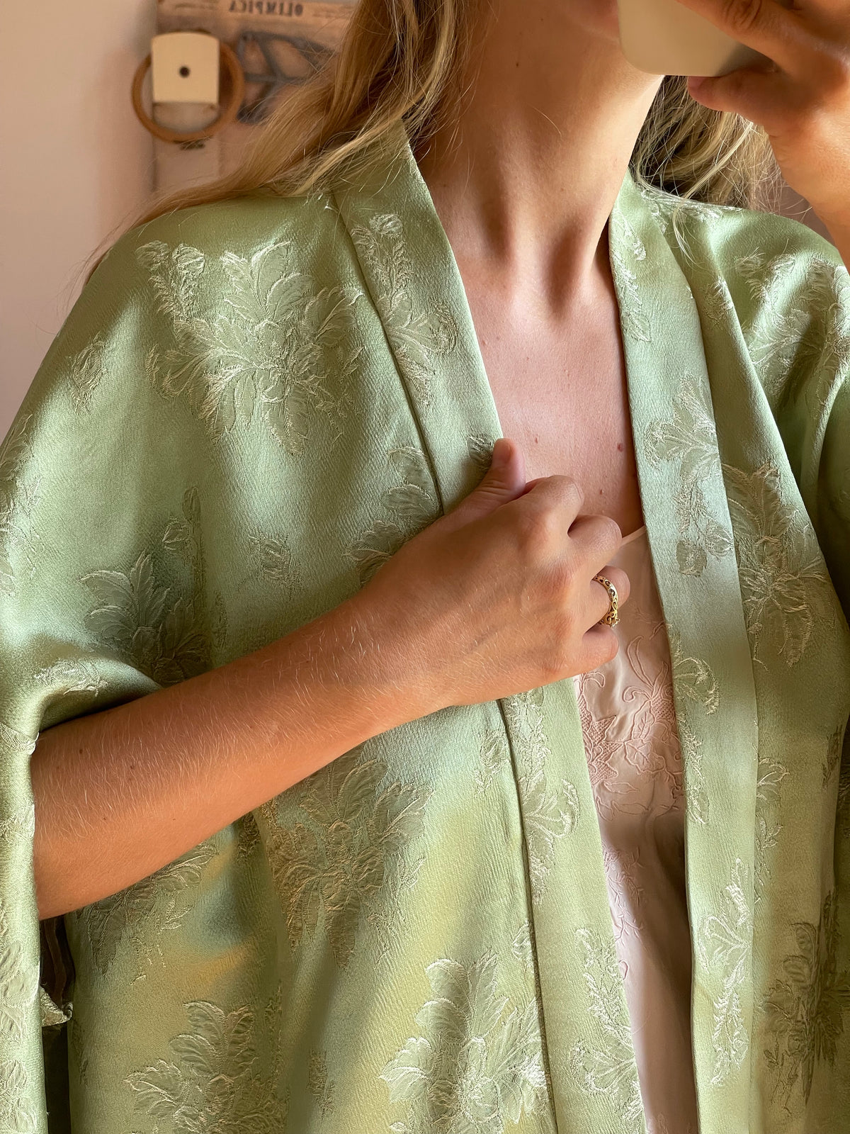 Kimono corto con frange verde