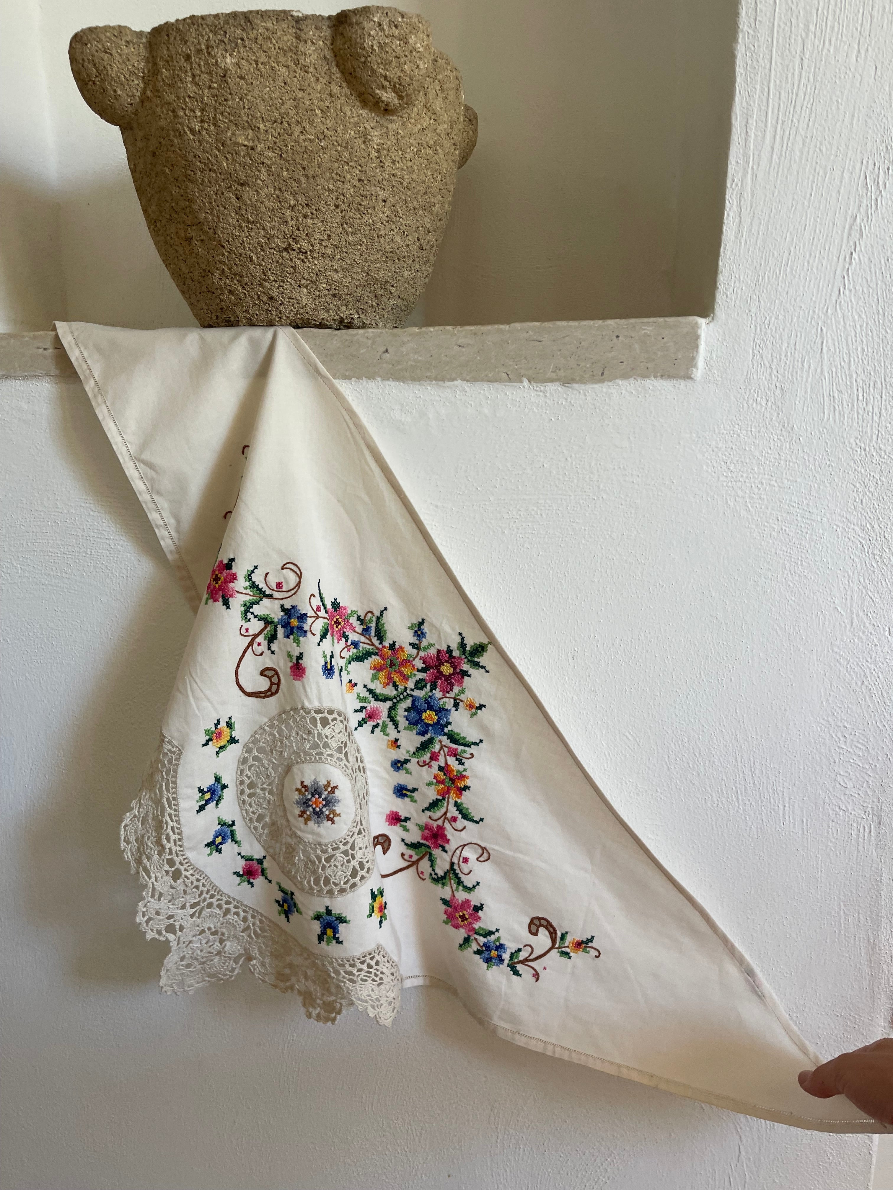 Bandana ricamata