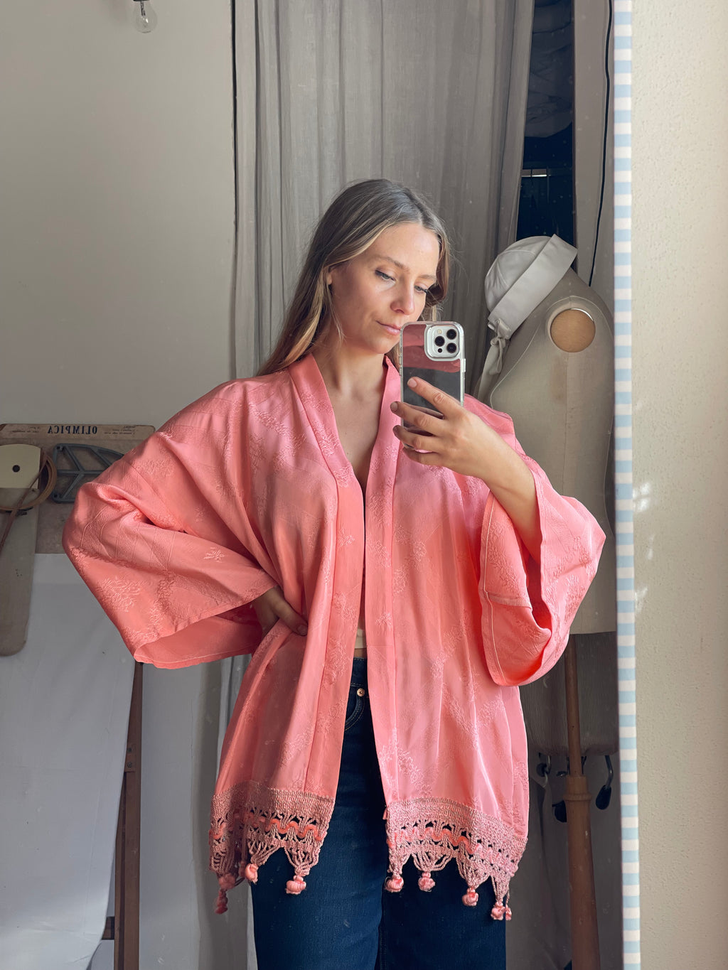 Kimono corto con passamaneria