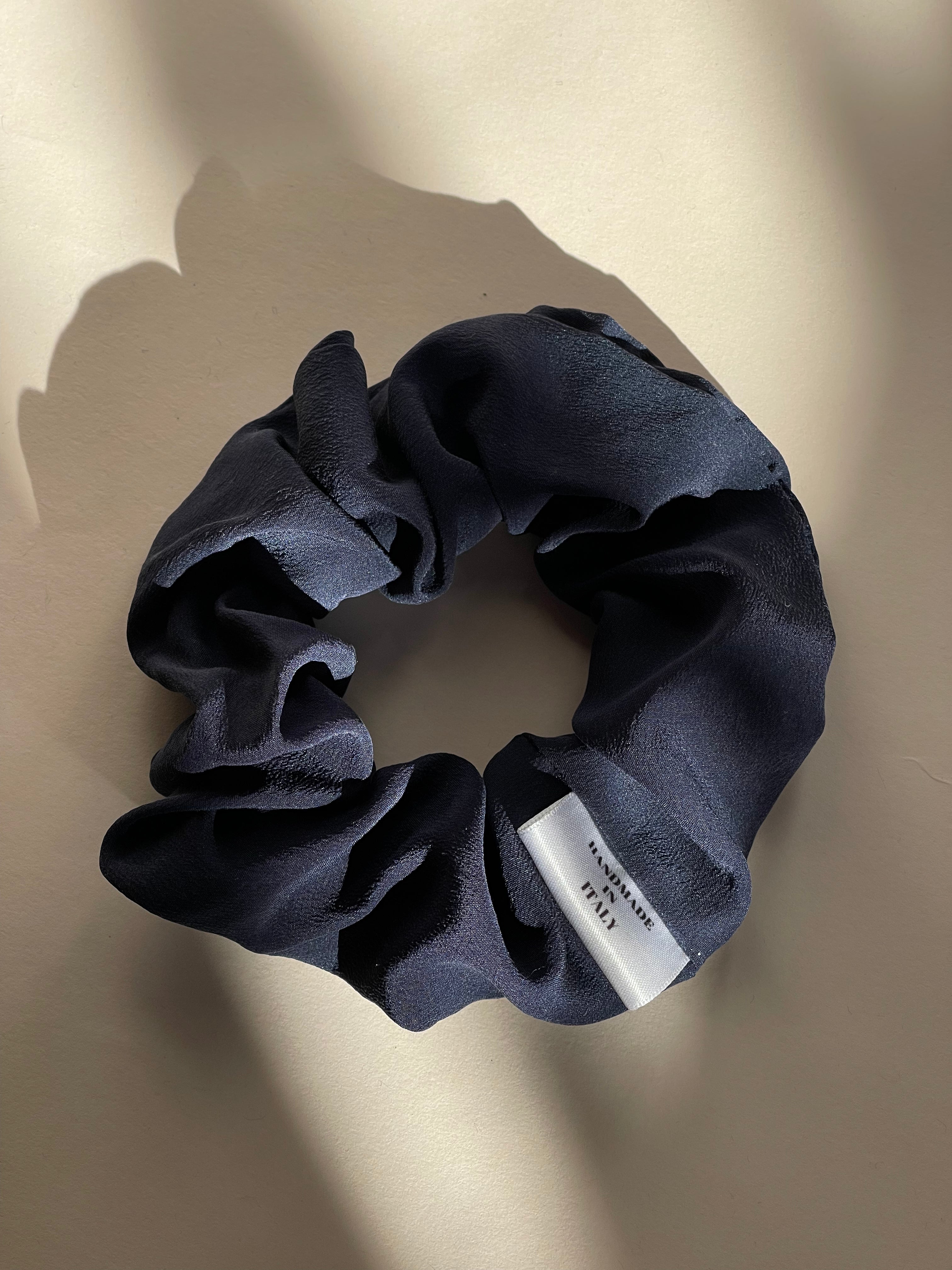 Maxi Scrunchie Seta Blu