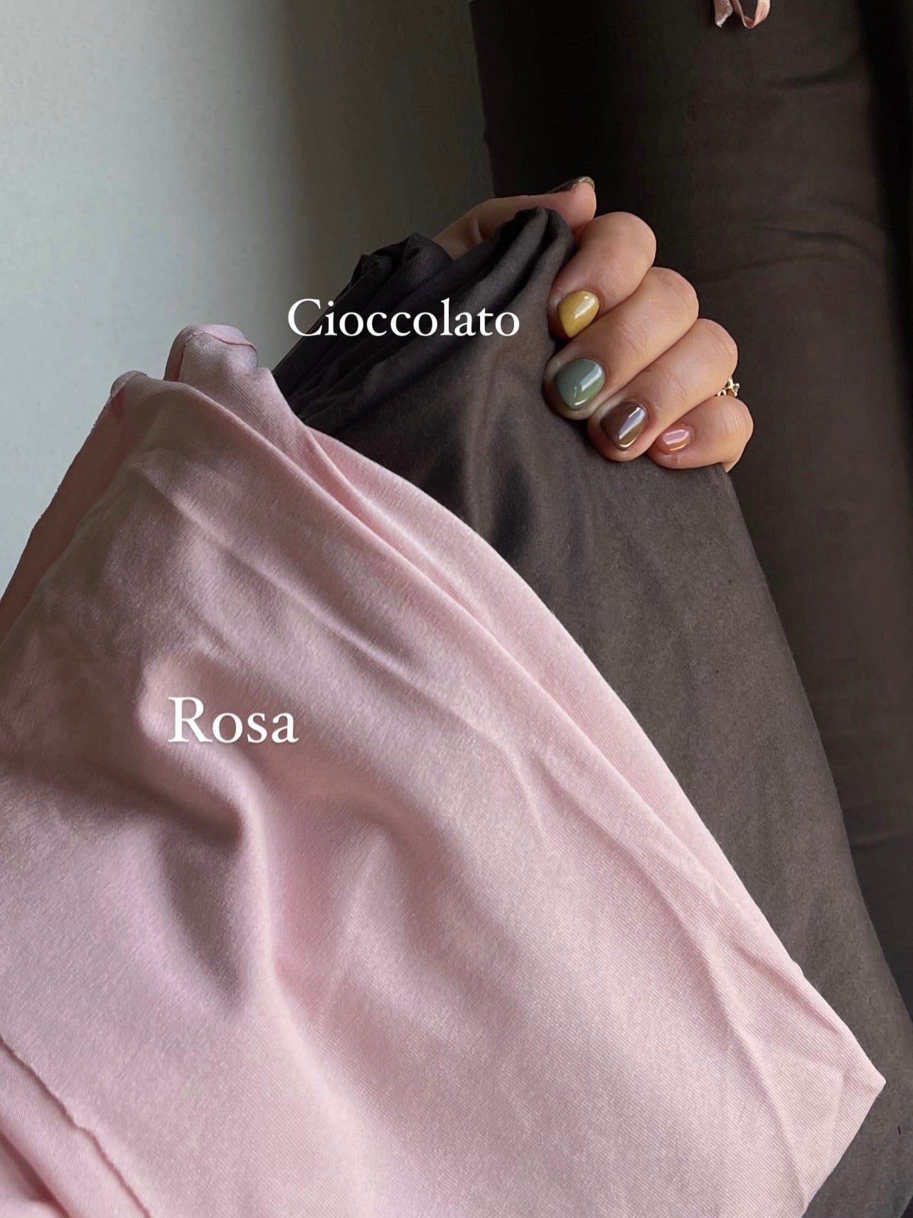 Maglietta con scollo quadrato