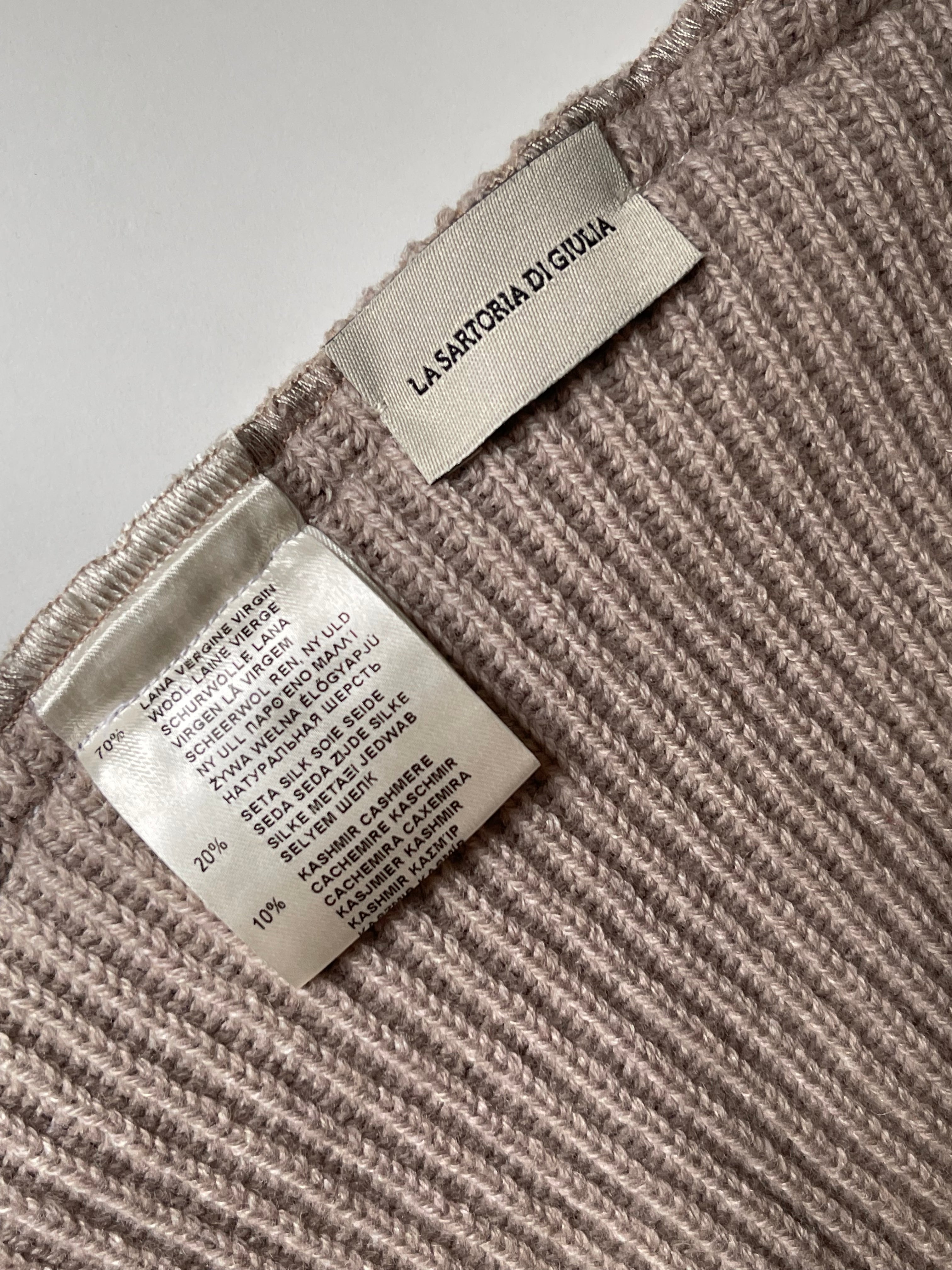 Balaclava greige