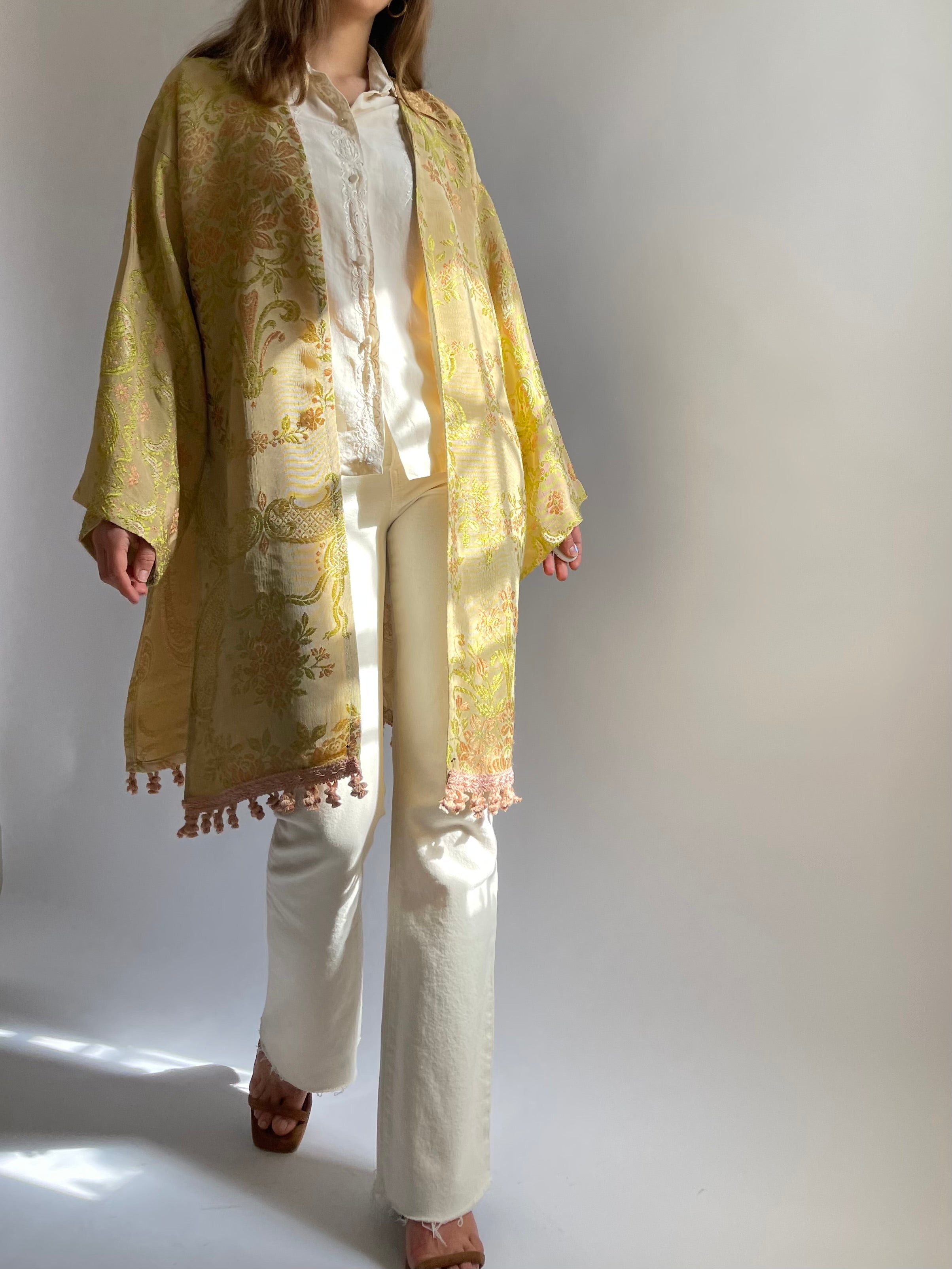Kimono con passamaneria