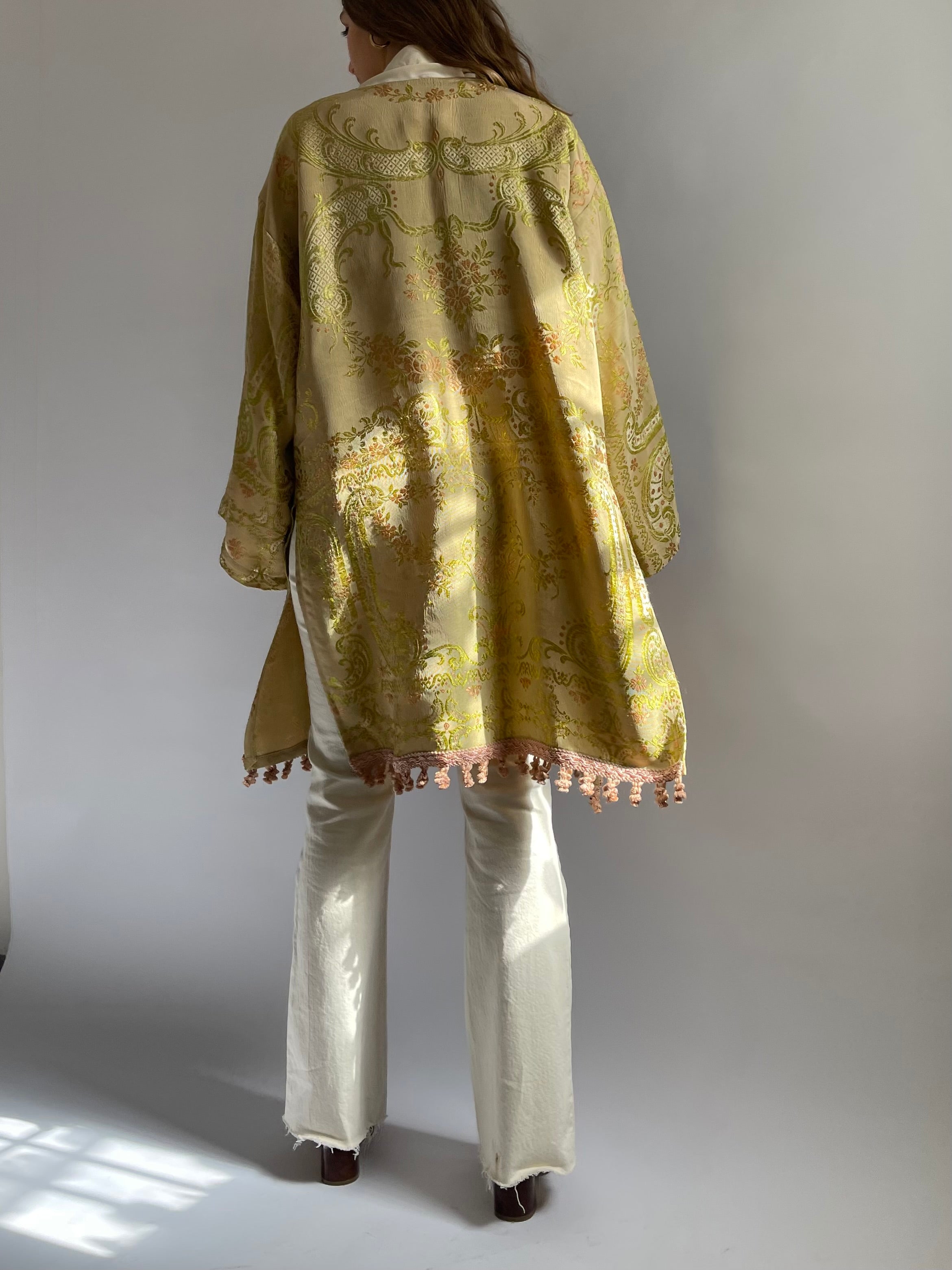 Kimono con passamaneria