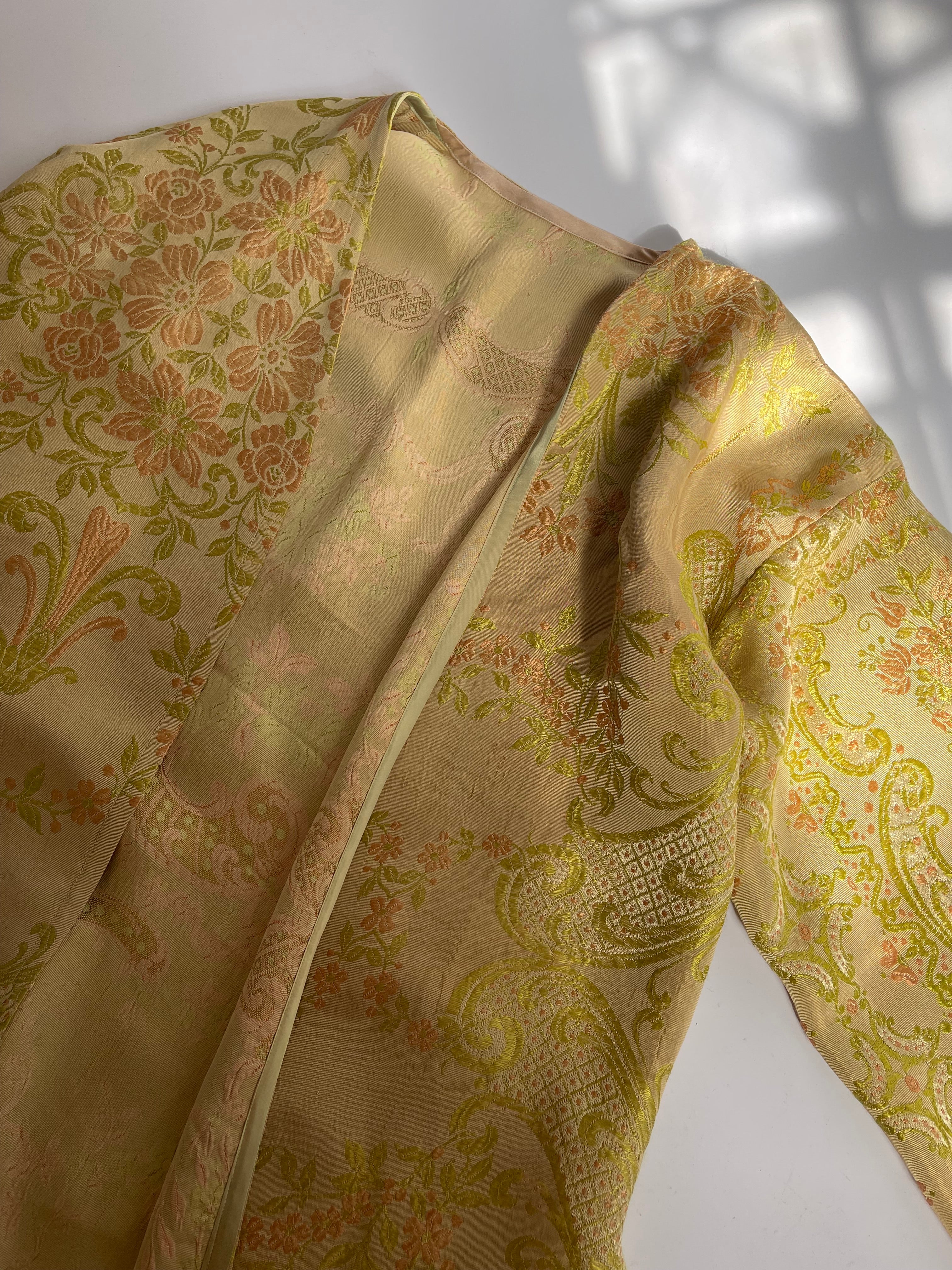 Kimono con passamaneria